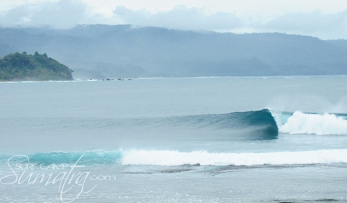 Jennys Right surf break Sumatra