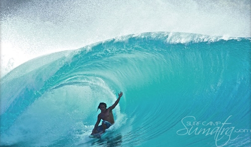 Facas (Middle) surf break Sumatra