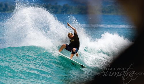 Pitstops surf break Sumatra