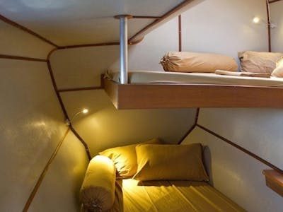 10 guest beds in six separate rooms