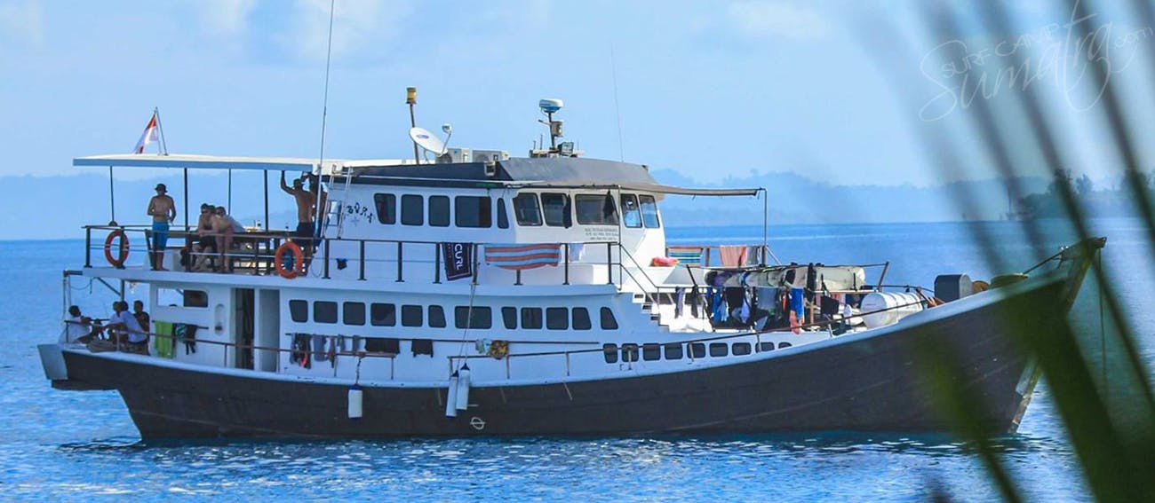 16 berth boat but standard trips max only 10 guests